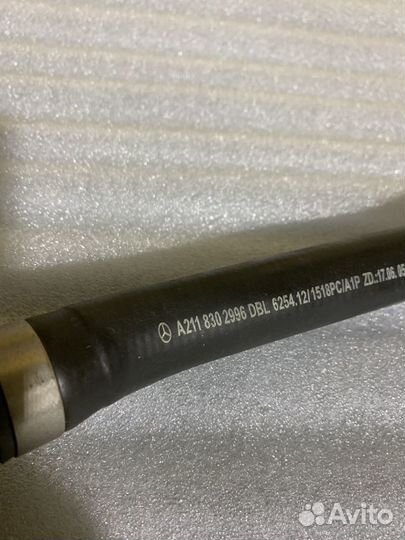 Патрубок отопителя Mercedes w211 2118302996