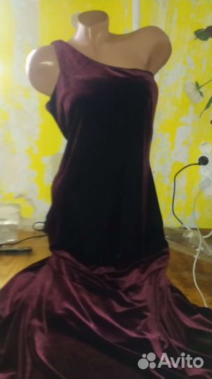 Бархатное вечернее платье Princesses р. 48-50