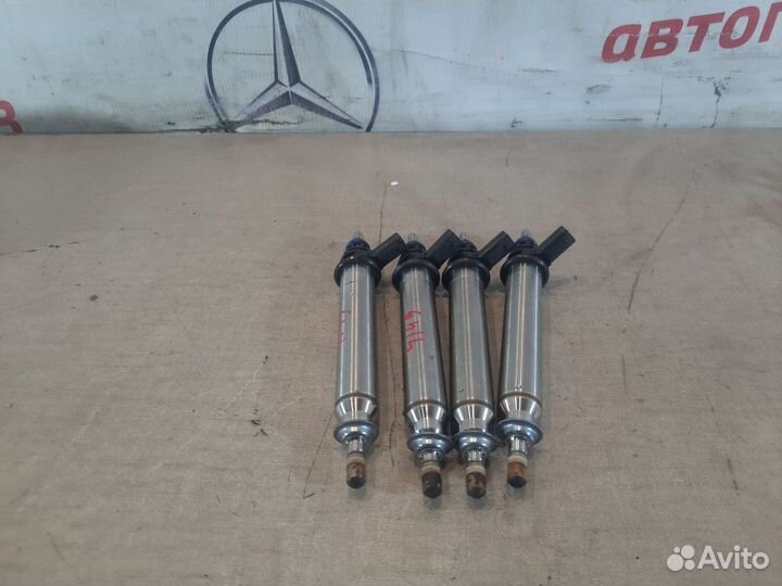 Форсунка топливная Mercedes A180 W176 270.910 2013