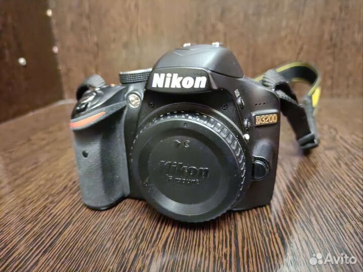 Зеркальный фотоаппарат Nikon D3200