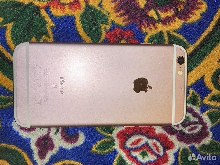 Телефон iPhone 6s