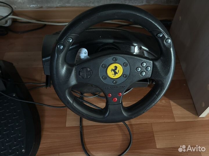 Игровой руль thrustmaster ferrari