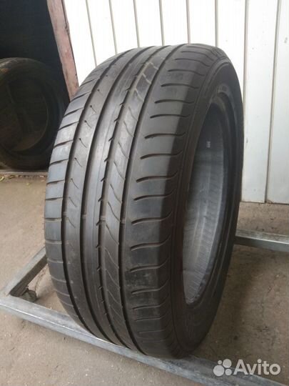 Goodyear EfficientGrip 235/55 R18