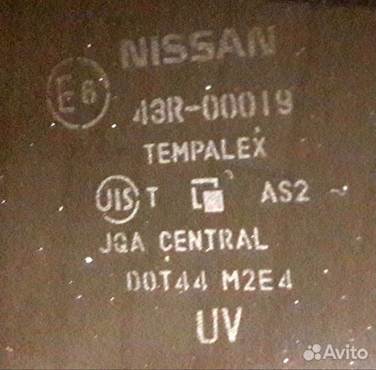 Стекло задней левой двери Nissan teana