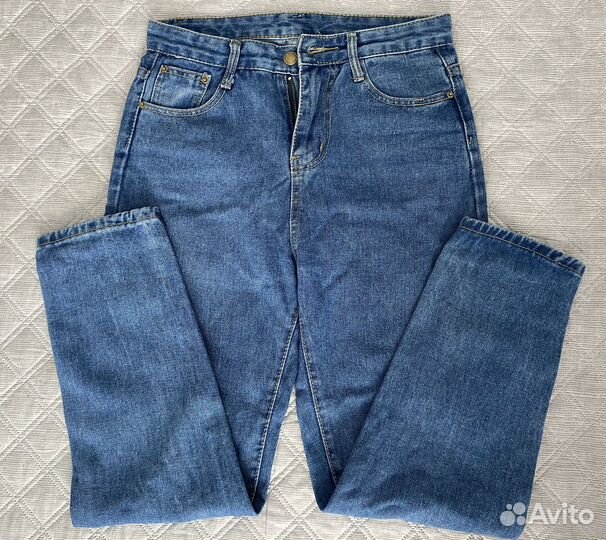 Джинсы mom