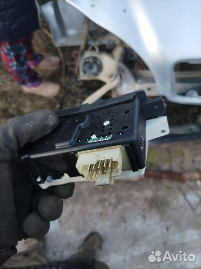 Блок управления фарами Chrysler Intrepid 2