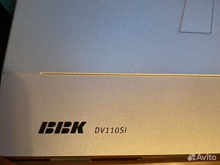 DVD плеер BBK dv110si