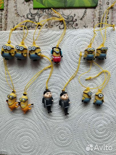 Миньоны из шаров чупа чупс макдональдс