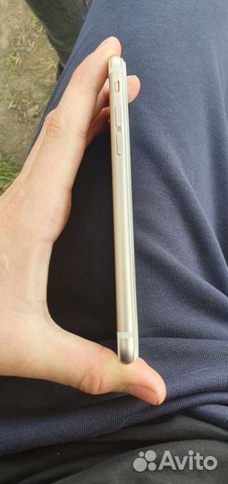 Телефон iPhone 6s 64г