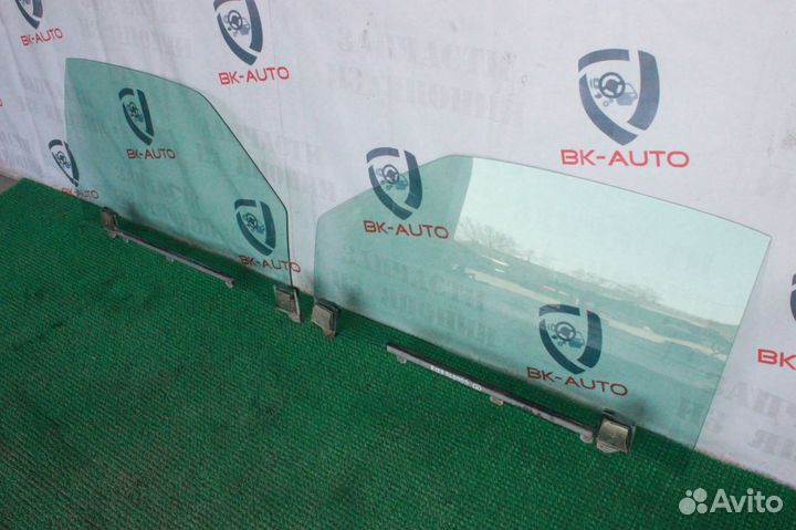 Стекла боковые пара 2 шт. Mercedes SL-Class R129