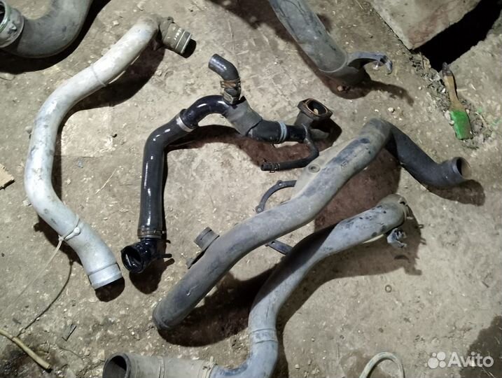 Патрубок Пассат Б6 2008