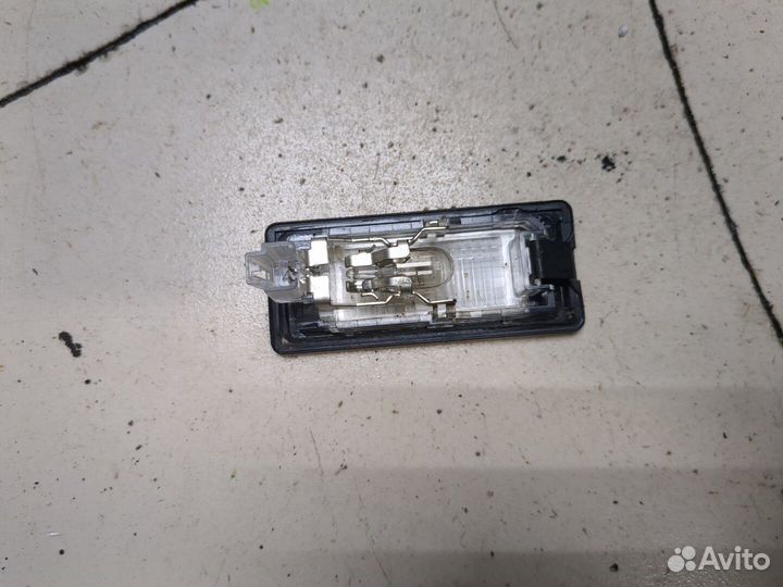 Подсветка номера Volkswagen Touareg, 2011