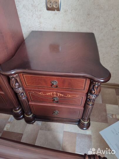 Спальный гарнитур