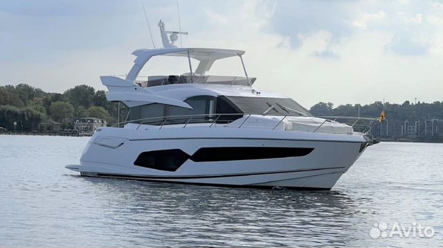 Моторная яхта Sunseeker Manhattan 66