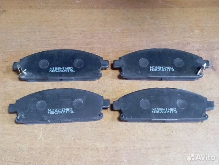 Колодки тормозные передние Nissan Pathfinder