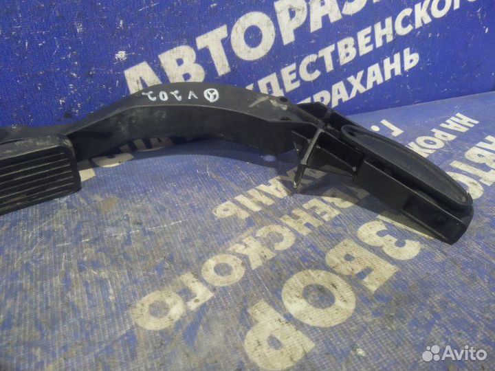 Педаль газа Mercedes-Benz W202 седан 1995