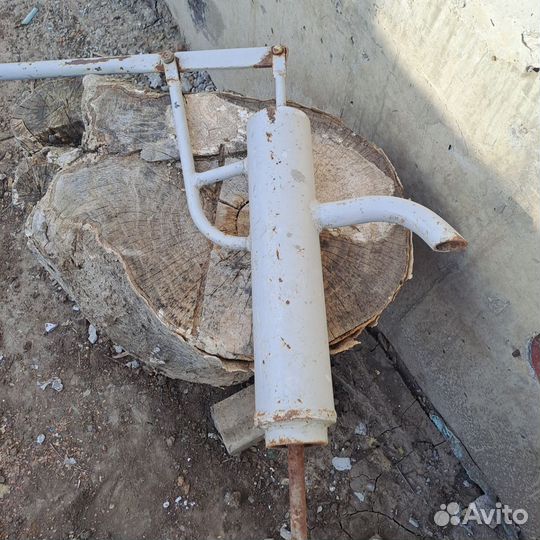 Ручной водяной насос
