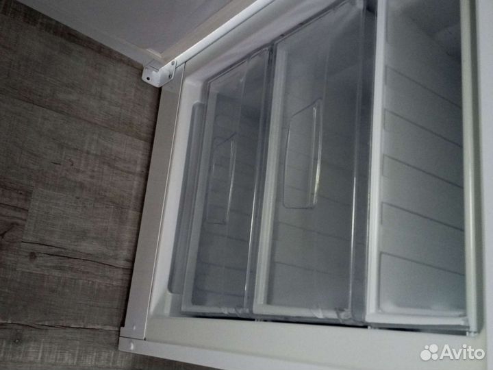 Холодильник бу indesit