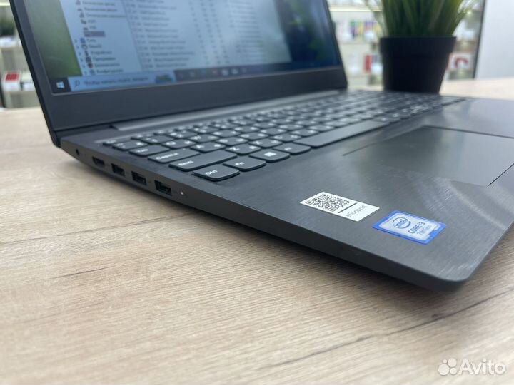 Ноутбук Lenovo i3-7/ 8Gb/ SSD+HDD