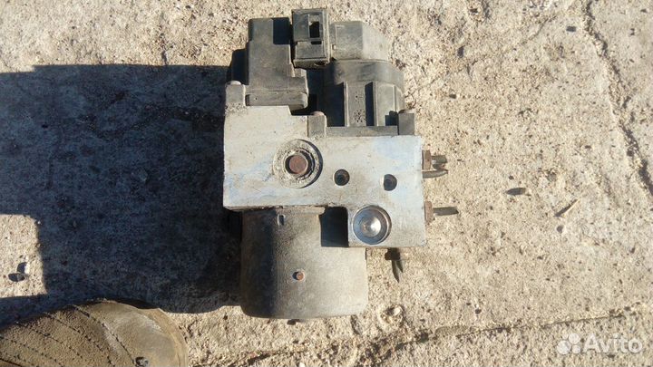 Блок абс на Мицубиси Спейс Стар 2003 года