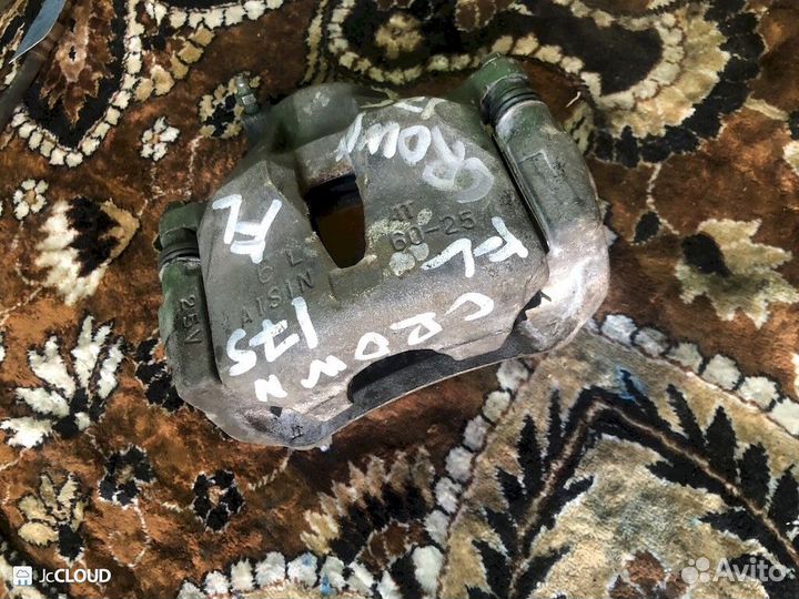 Суппорт на toyota crown JZS175 2JZ