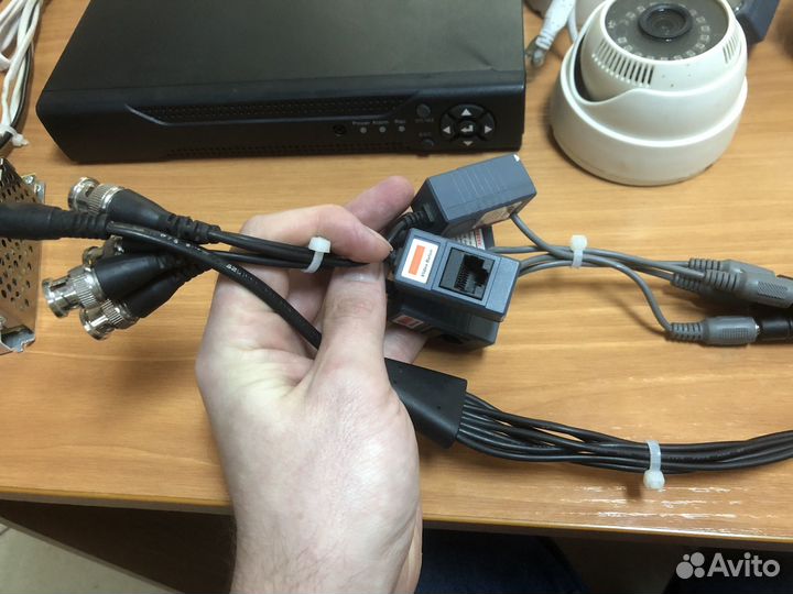 Видеонаблюдение на 4 камеры полный комплект