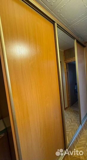 Шкаф купе с зеркалом