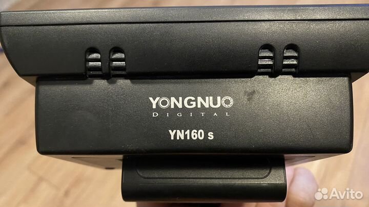 Фонарь Yongnuo YN-160S