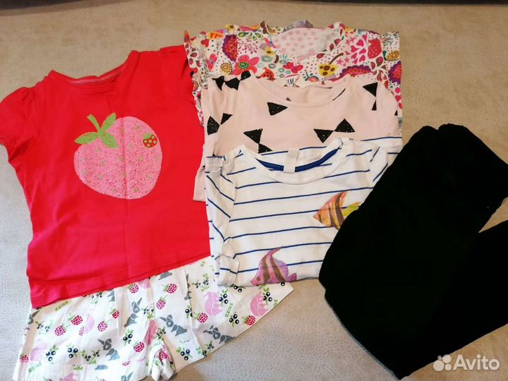 Комплект одежды на девочку 3-4 года