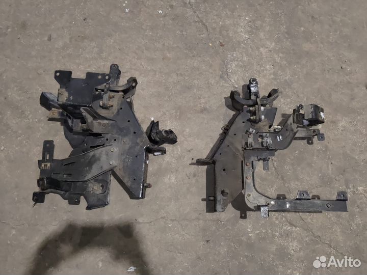 Кронштейн крепления кабины isuzu NPR75
