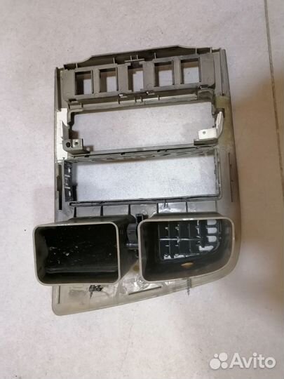 Центральная консоль с дефлекторами Chery Amulet