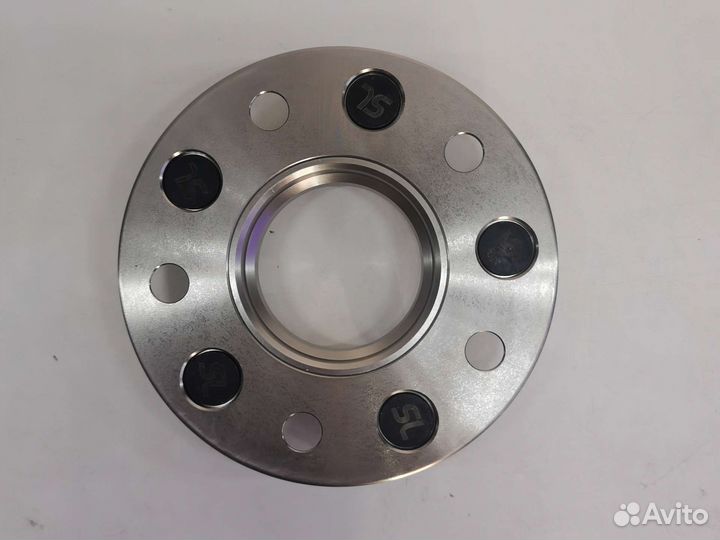 Колёсные проставки на Nissan Qashqai 15мм