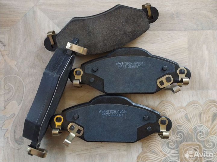 Тормозные колодки Toyota Yaris