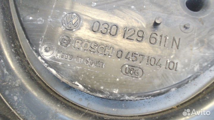 Корпус воздушного фильтра Volkswagen Caddy, 1998