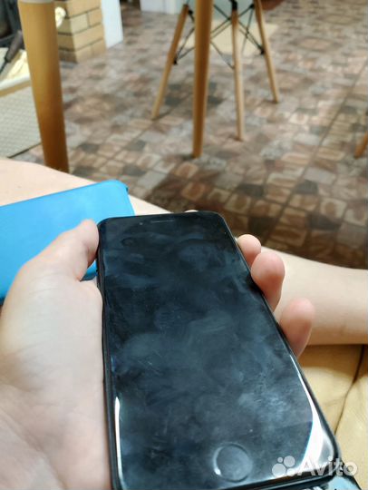 iPhone SE (2020), 64 ГБ