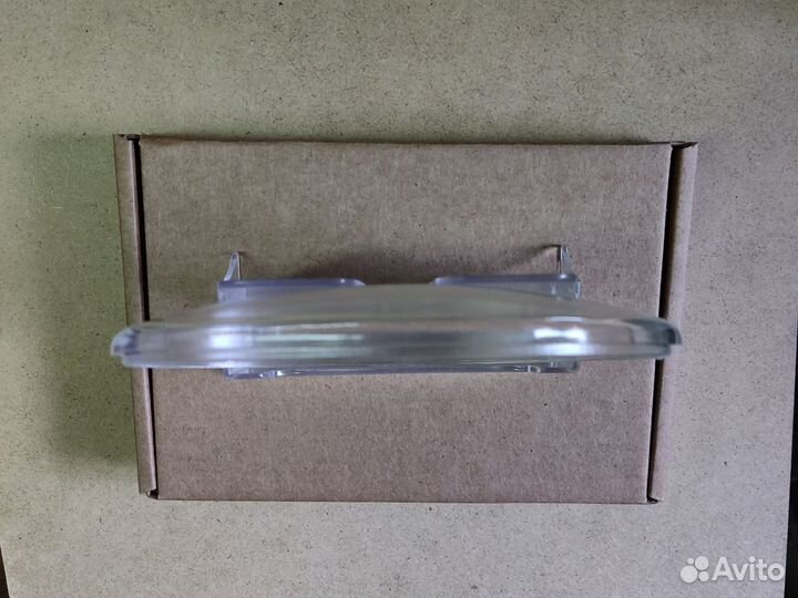 Стекло противотуманной фары Mercedes W211 06 левое