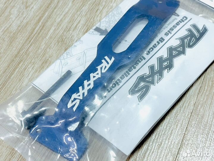 Traxxas E-Revo2.0/Summit 1/10 распорка шасси