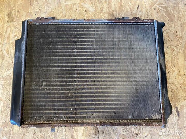 Радиатор охлаждения Mercedes W210 3.2