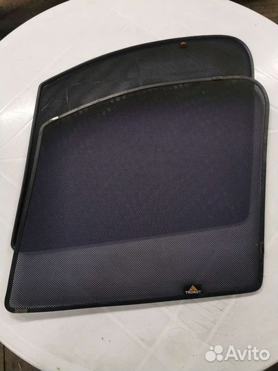 Шторки трокот LADA Largus передние