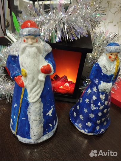 Дед мороз и снегурочка под елку