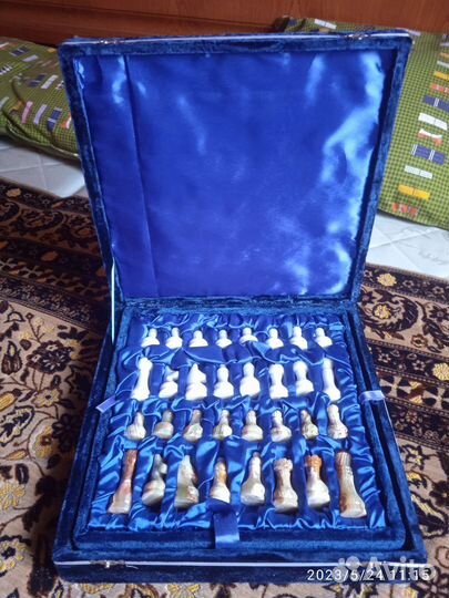Шахматы из натурального камня