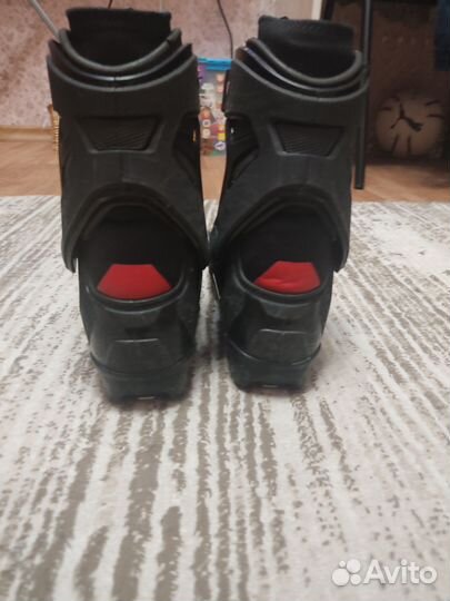 Лыжные ботинки inovik