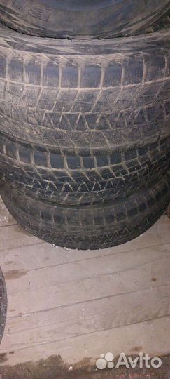 Bridgestone Blizzak DM-V1 265/65 R17