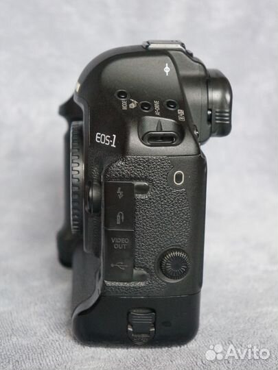 Canon EOS 1D Mark III body