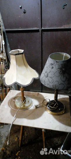 Люстры и настольные лампы