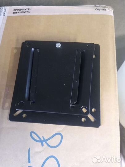 Кронштейн для телевизора на стену