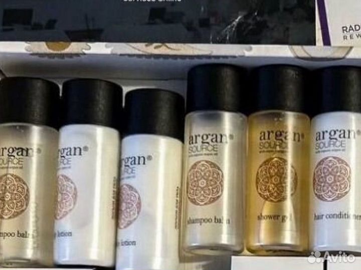 Миниатюры косметики Radisson collection дорожный