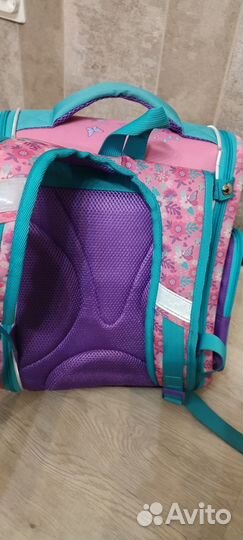 Школьный рюкзак с ортопедической спинкой