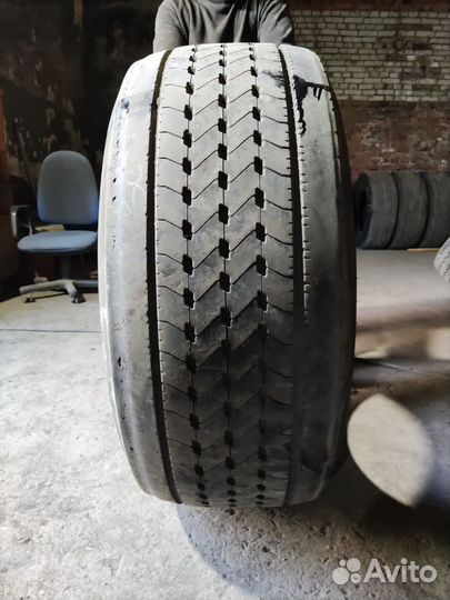 Грузовая шина бу 385 55 R22.5 Dunlop