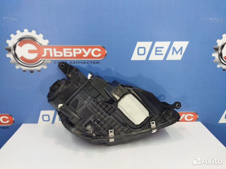 Фара левая W167